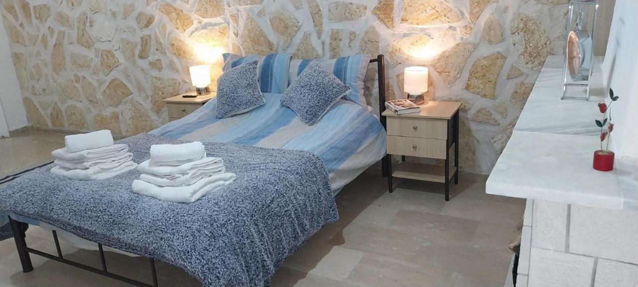 Lovely Studio In Strinilas With Its Own Pool Zewnętrze zdjęcie
