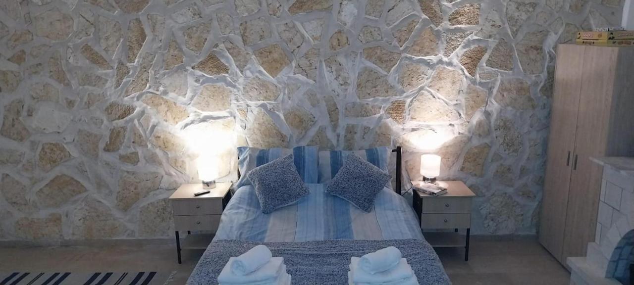 Lovely Studio In Strinilas With Its Own Pool Zewnętrze zdjęcie