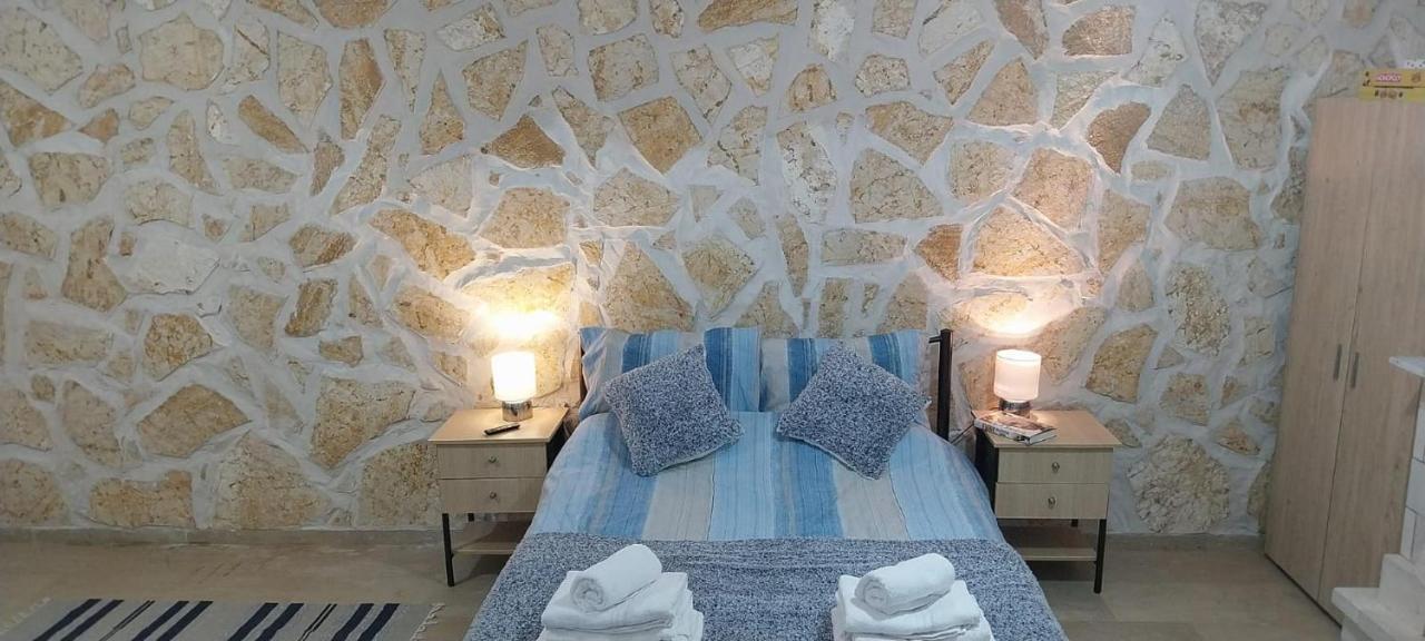 Lovely Studio In Strinilas With Its Own Pool Zewnętrze zdjęcie