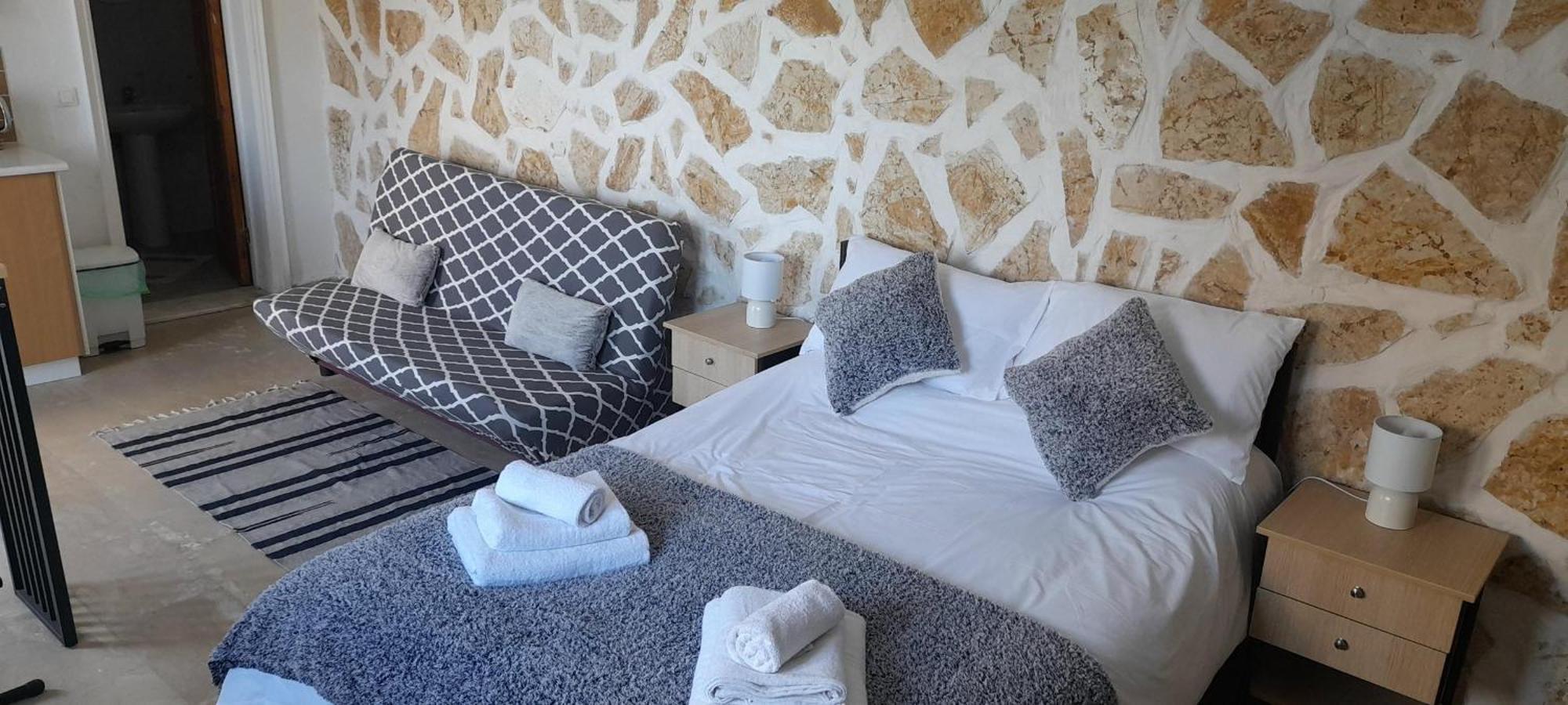 Lovely Studio In Strinilas With Its Own Pool Zewnętrze zdjęcie